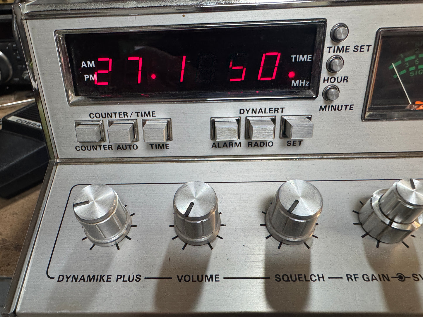 Cobra 2000GTL with Matching Speaker