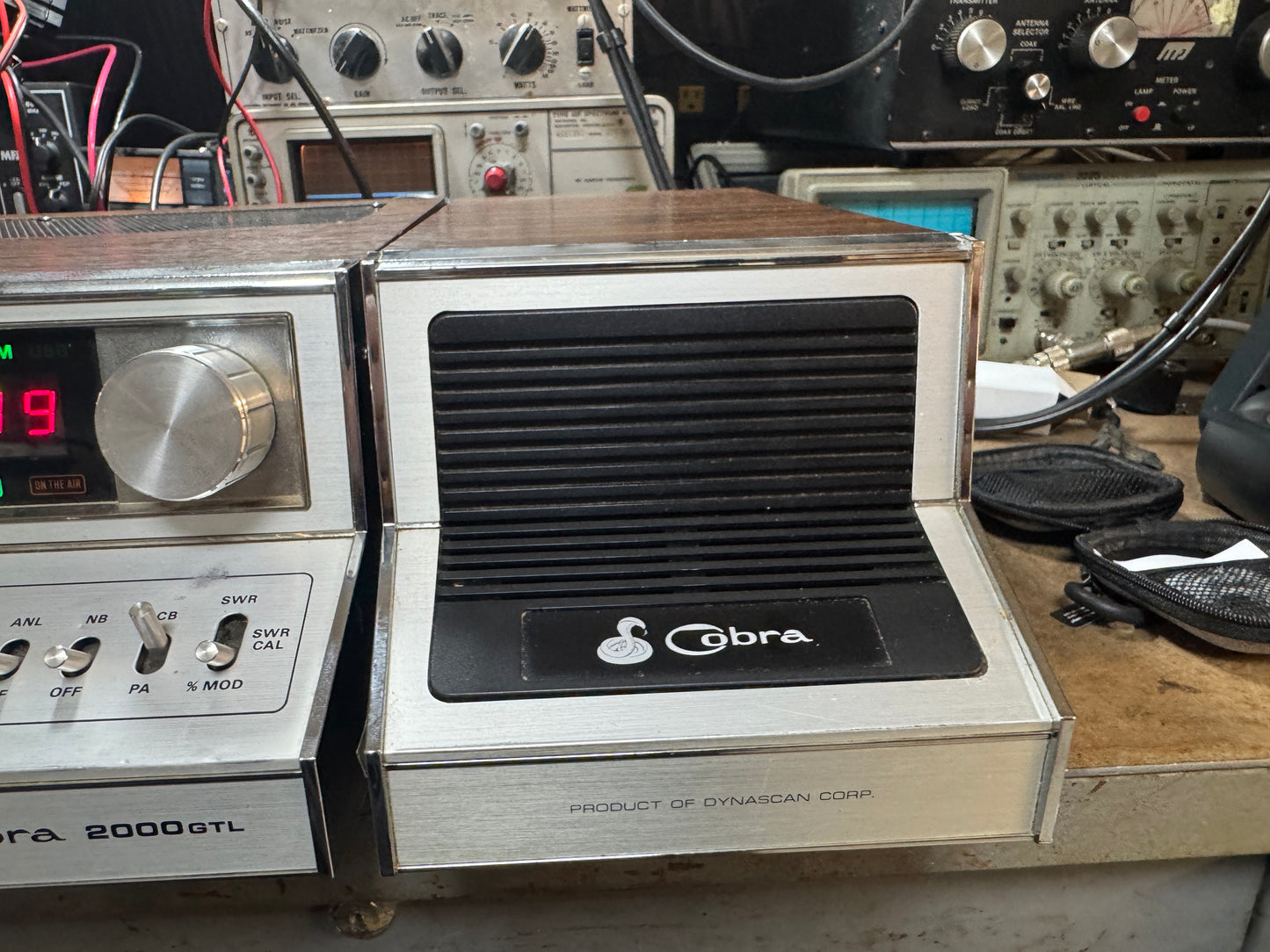 Cobra 2000GTL with Matching Speaker