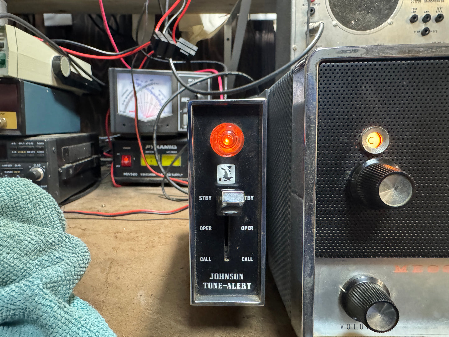 Johnson Messenger II and Tone Alert with Johnson Desk Mike