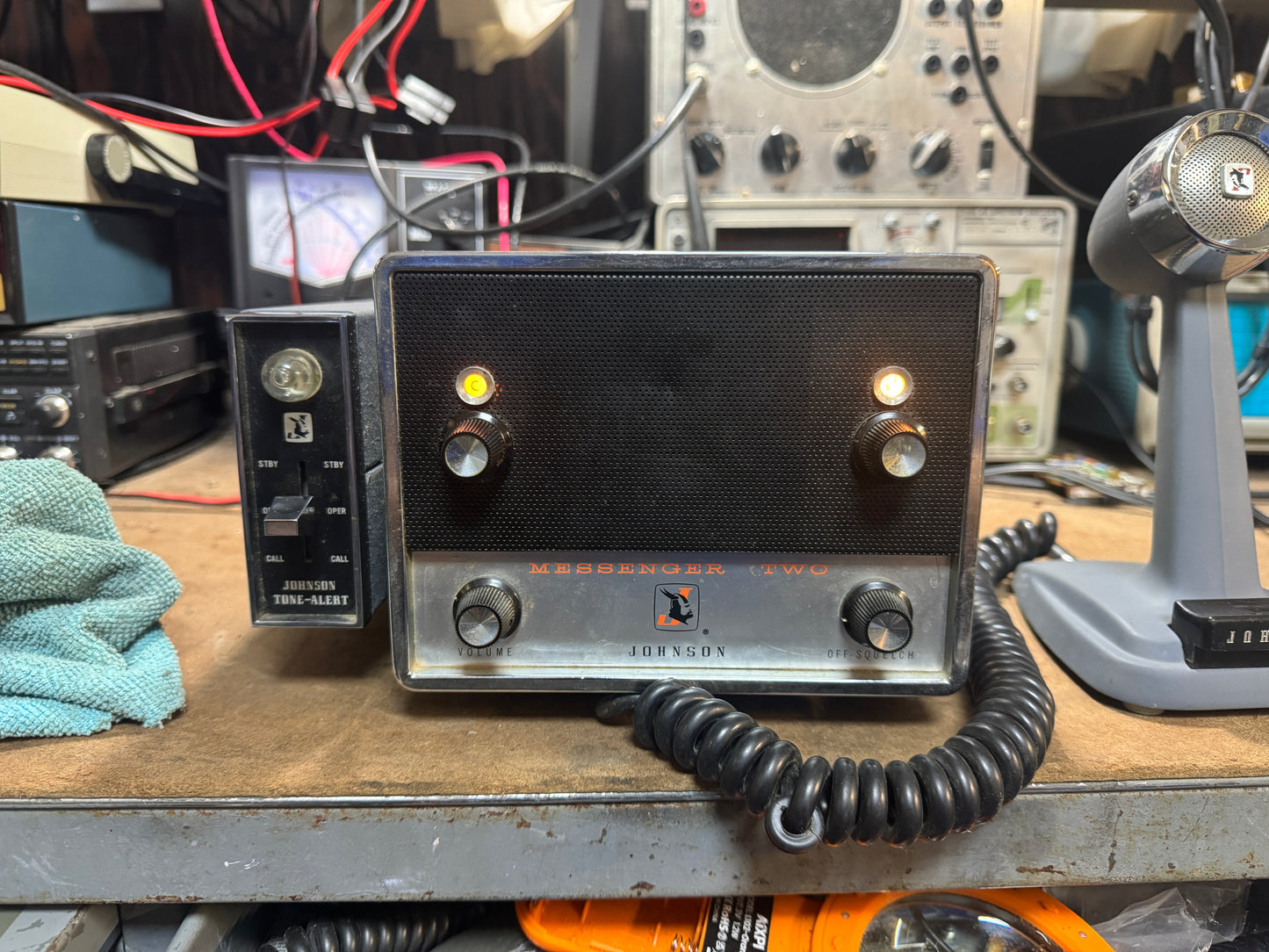 Johnson Messenger II and Tone Alert with Johnson Desk Mike