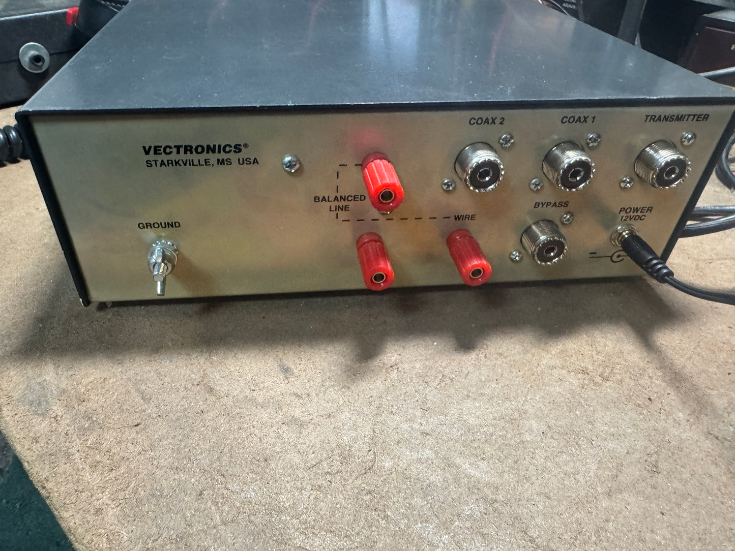 Vectronics DC300DLP Antenna Tuner