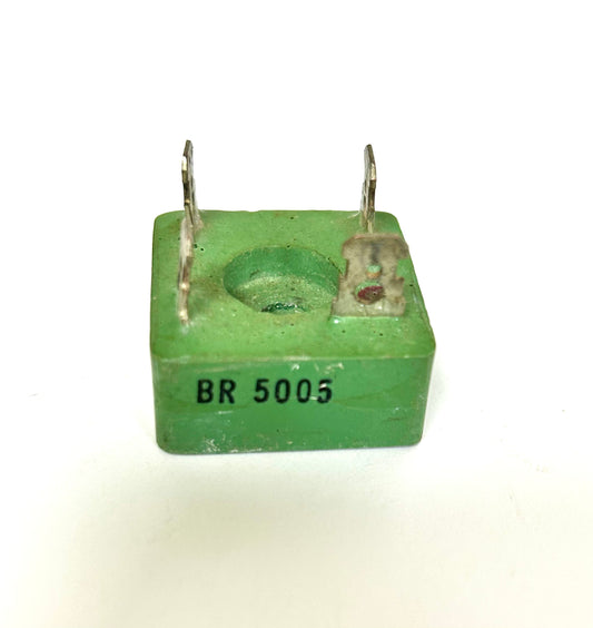 Green ceramic resistor with 'BR 5005' marking on a white background