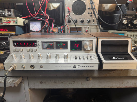 Cobra 2000GTL with Matching Speaker in used CB equipment