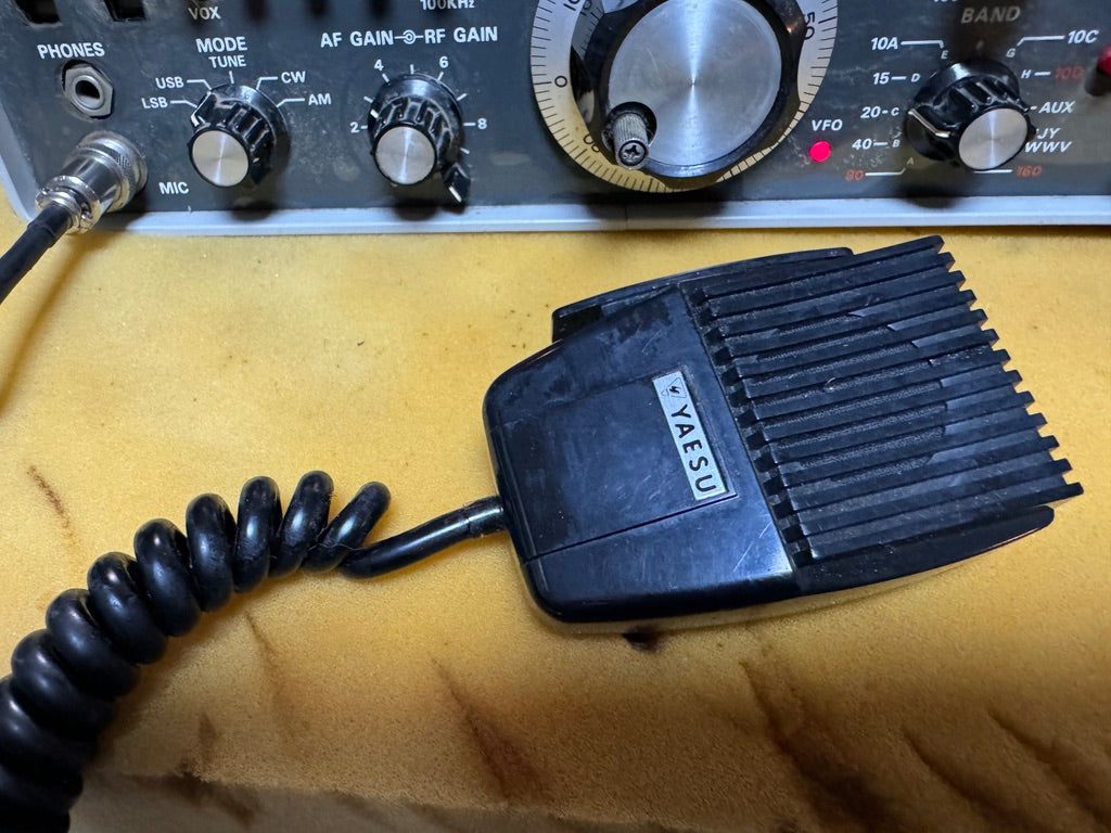 Yaesu FT-101F Transceiver