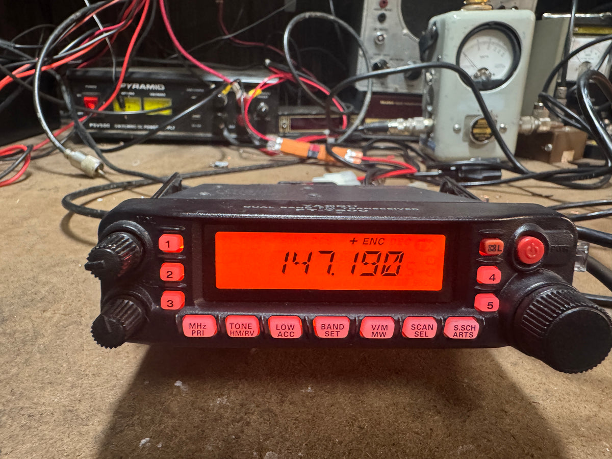 Yaesu ft-7900R