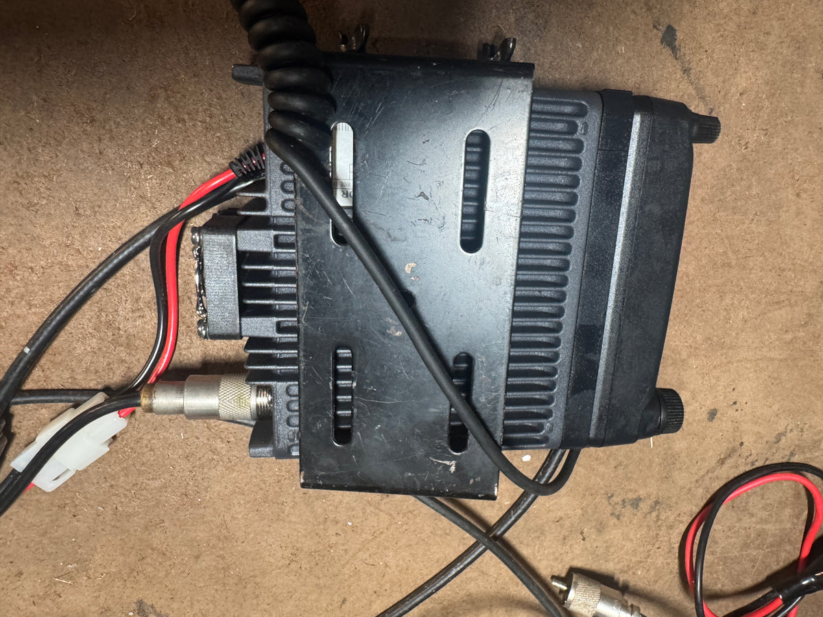 Yaesu ft-7900R