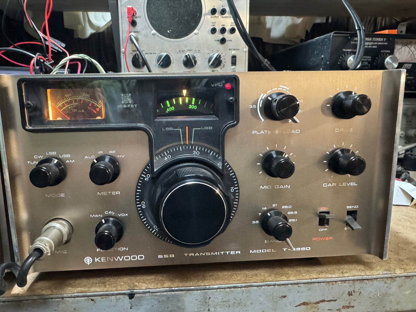 Kenwood Twins D-Series with Matching Speaker and MC-50 Microphone