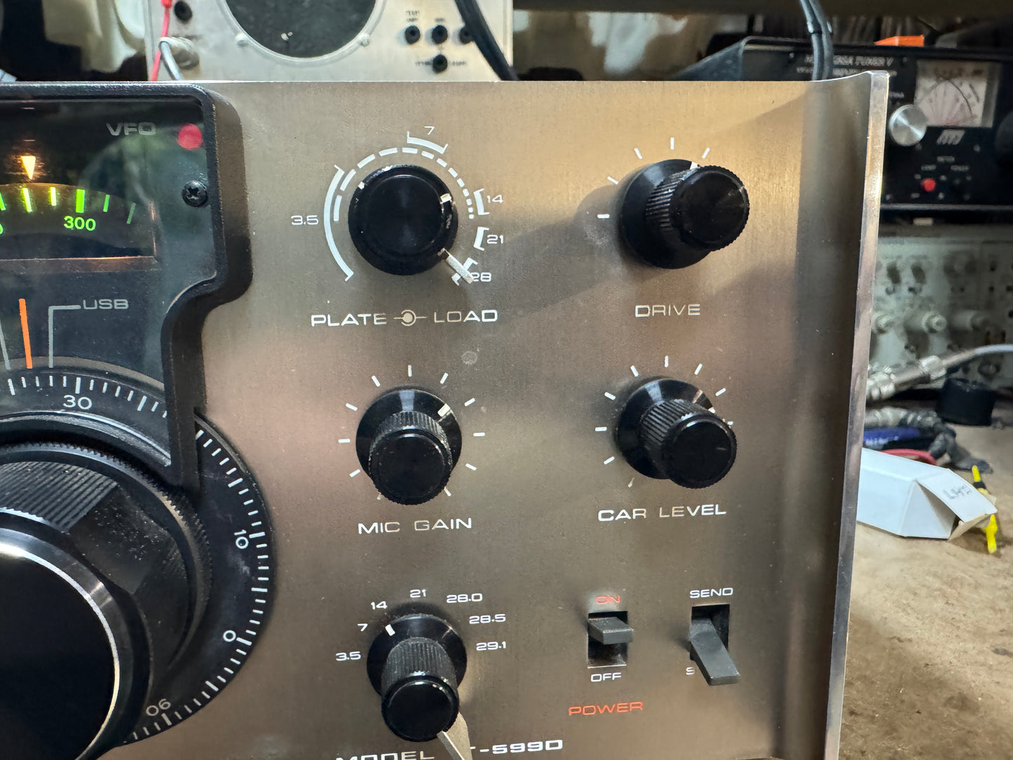 Kenwood Twins D-Series with Matching Speaker and MC-50 Microphone