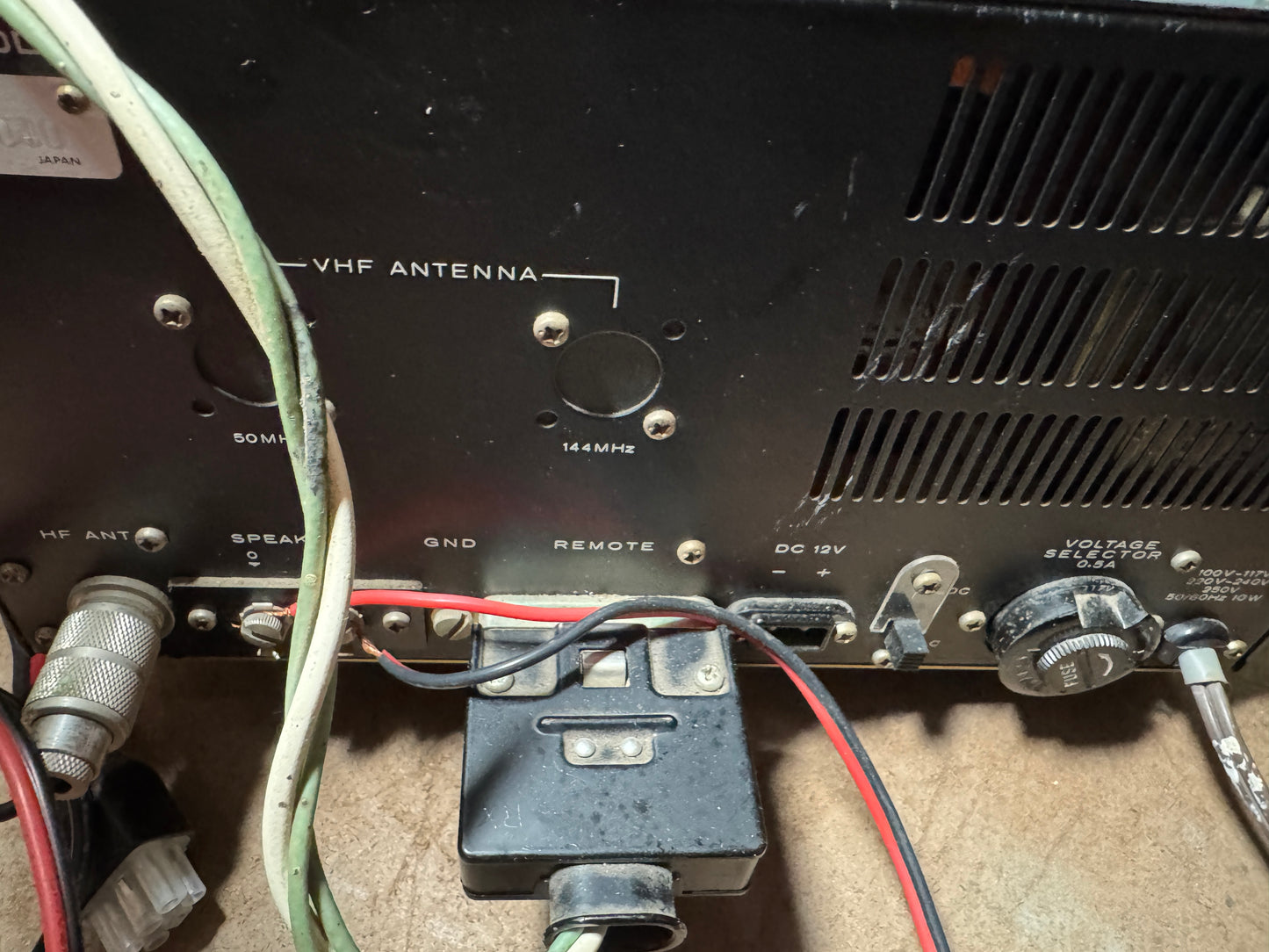 Kenwood Twins D-Series with Matching Speaker and MC-50 Microphone