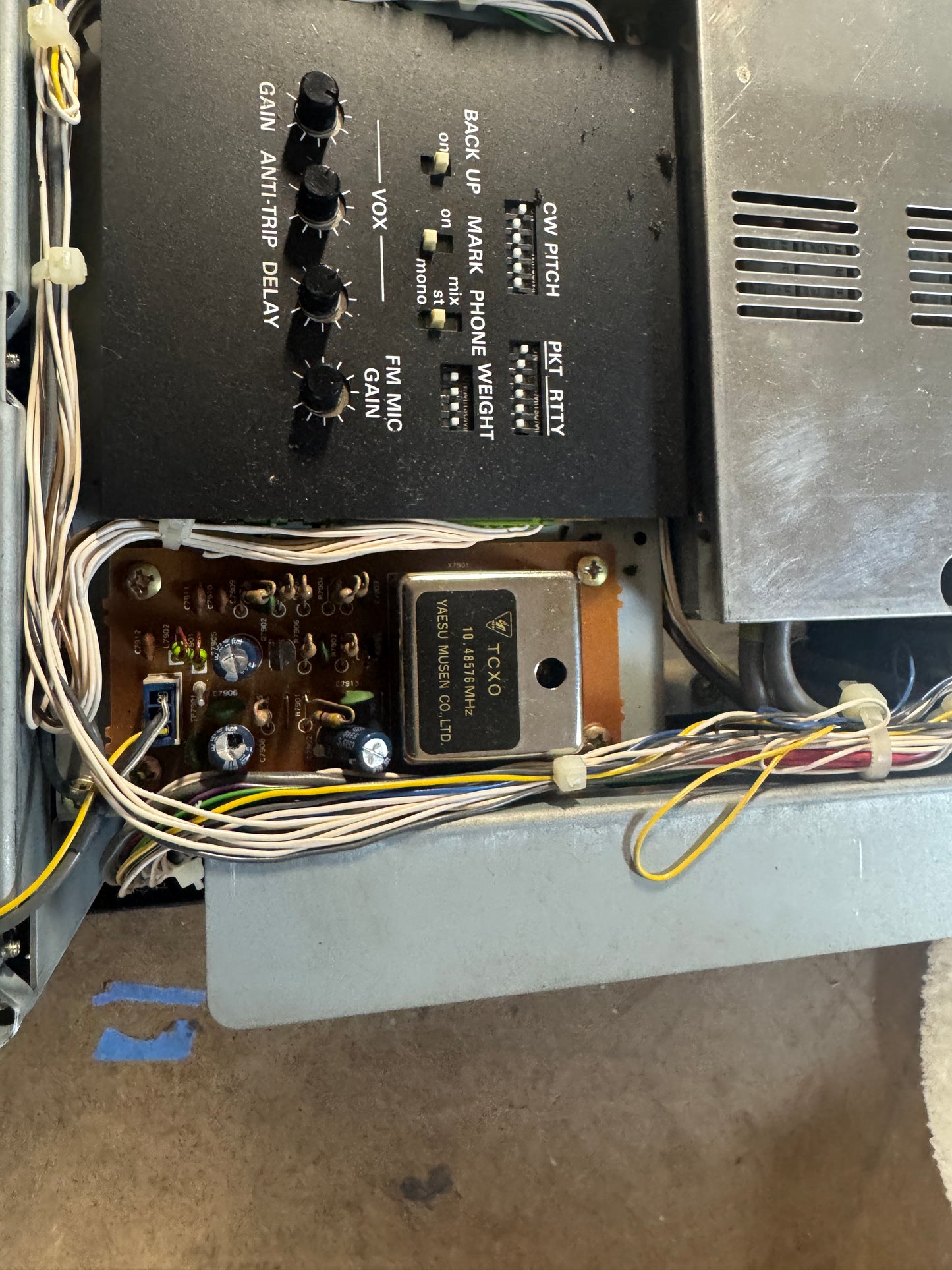 Yaesu FT-1000D and MD-1 Microphone