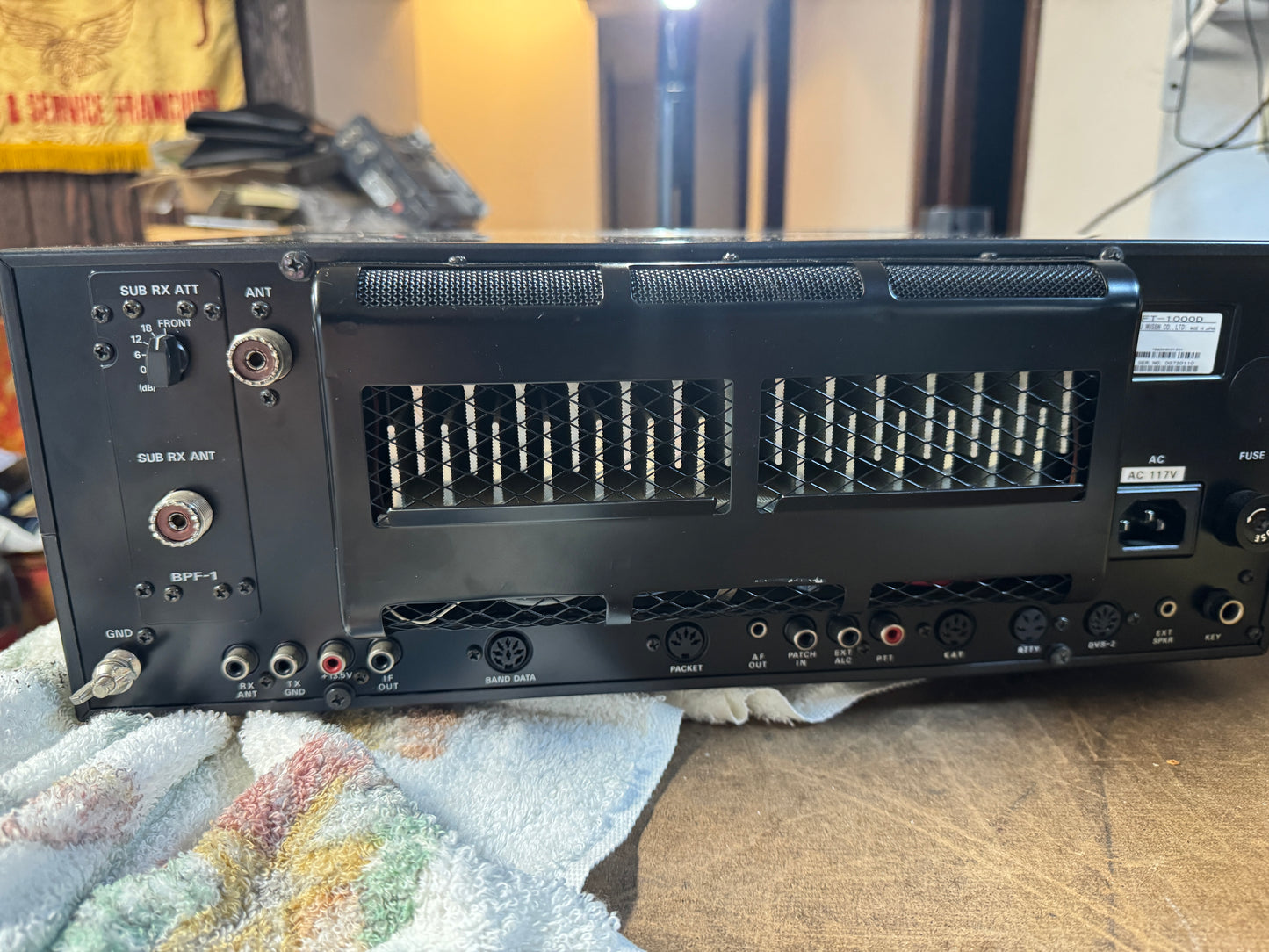 Yaesu FT-1000D and MD-1 Microphone