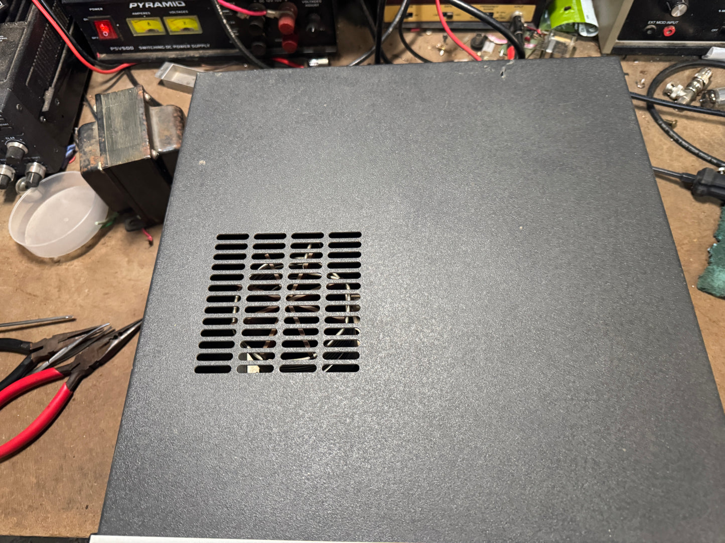 Drake MN2700 Antenna Tuner