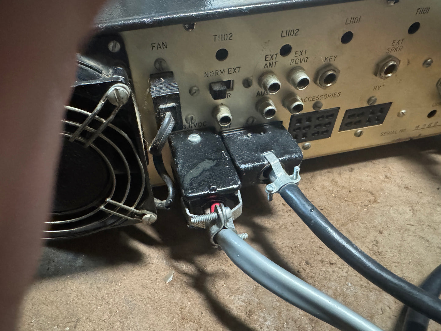 Drake TR7 and PS7 power supply with D-104 10DA