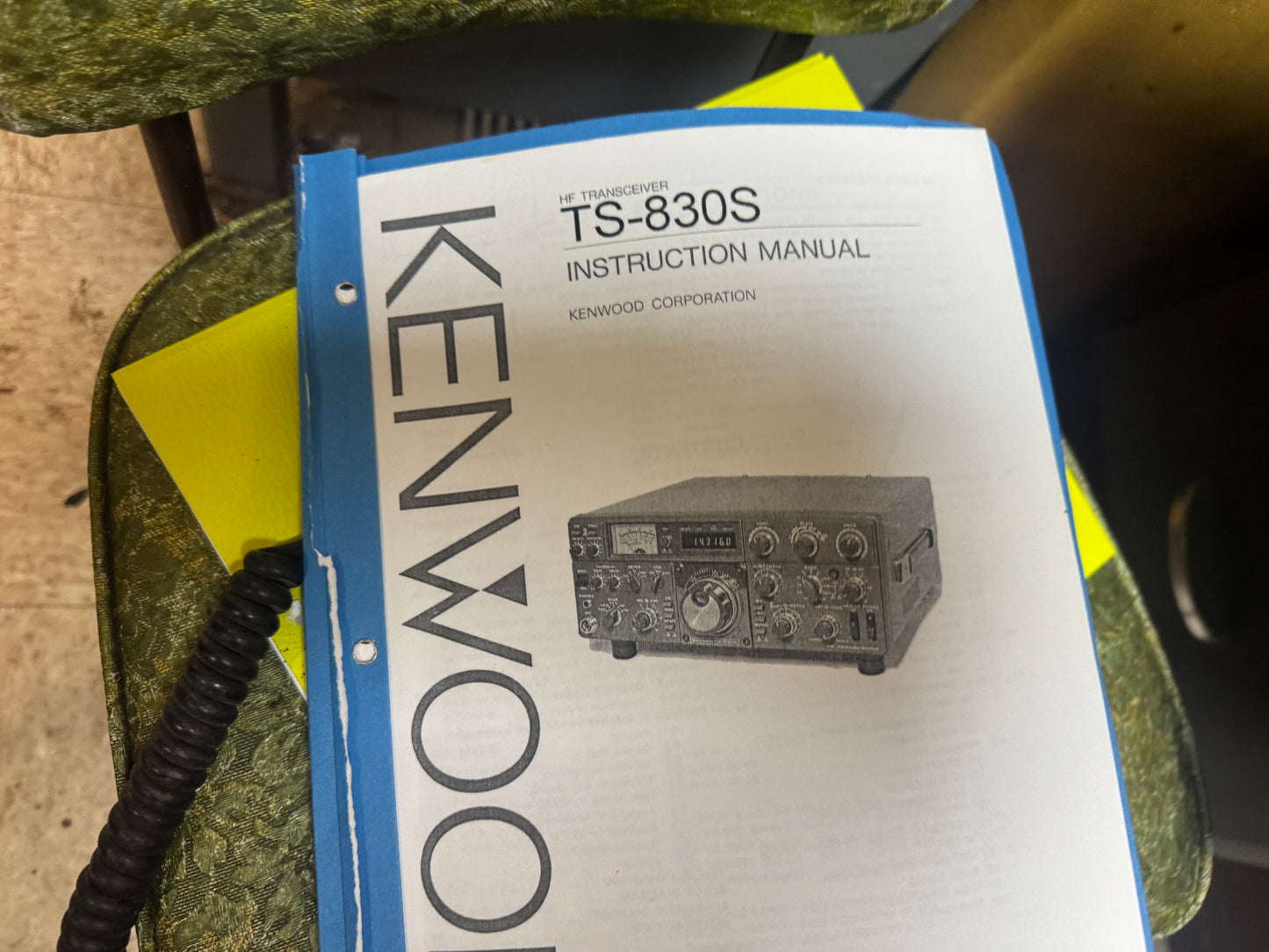 Kenwood TS-830S Transceiver With MC-50