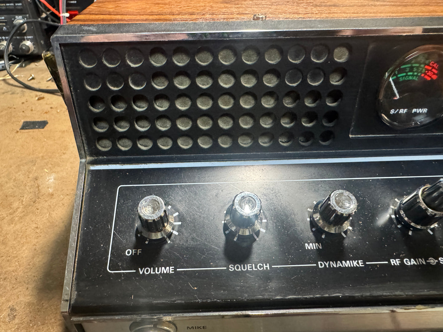 Cobra 142GTL