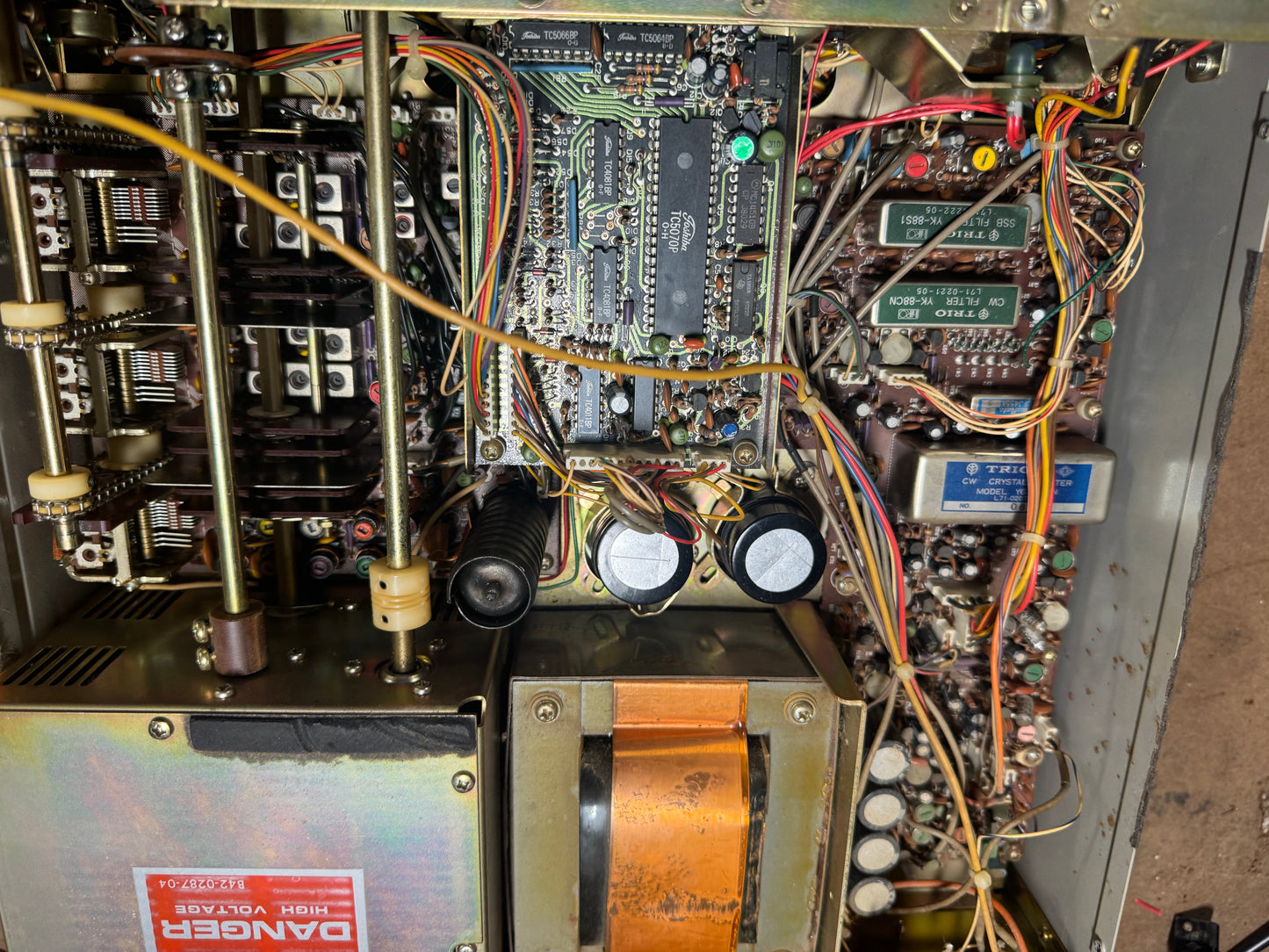 Kenwood TS-830S and D-104