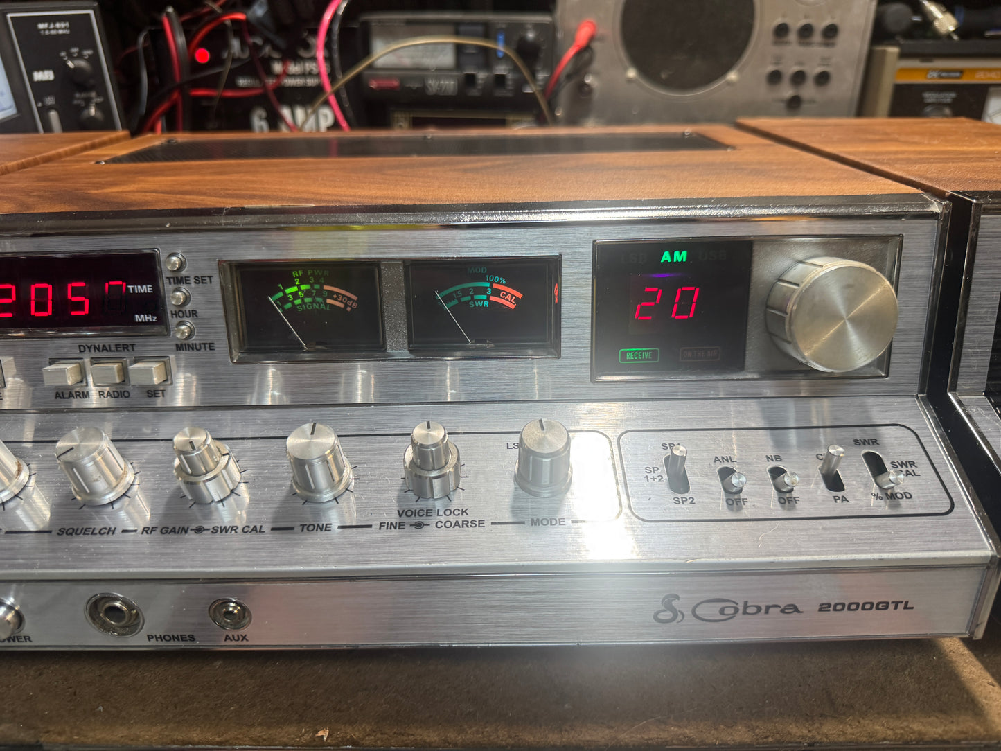 Cobra 2000GTL and Silver Eagle with 2 speakers
