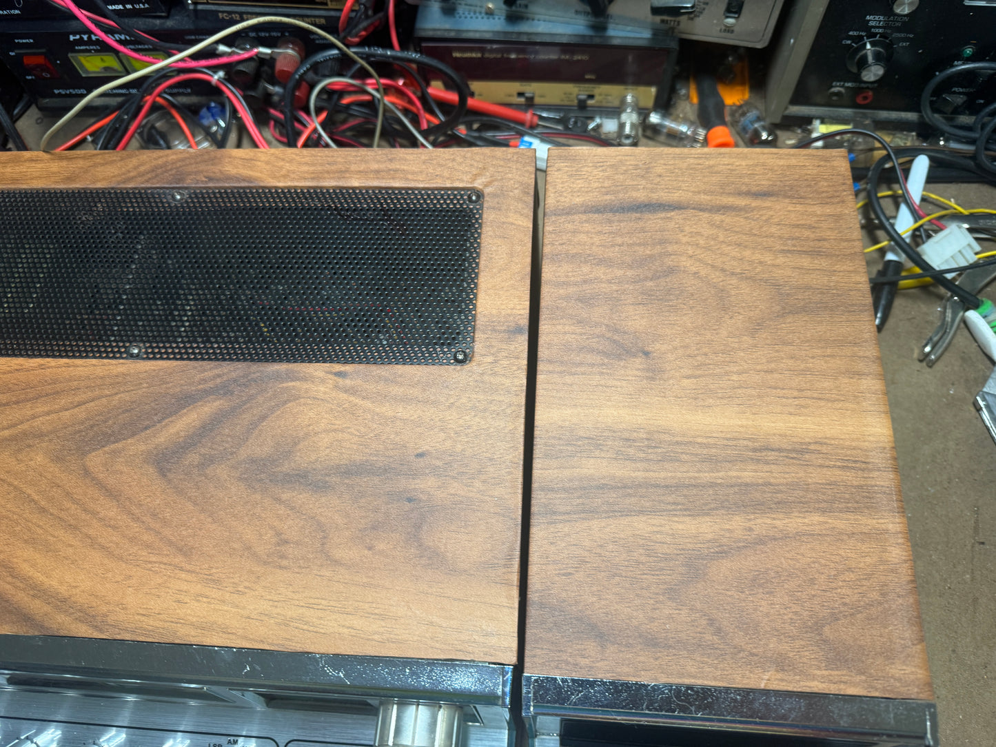Cobra 2000GTL and Silver Eagle with 2 speakers