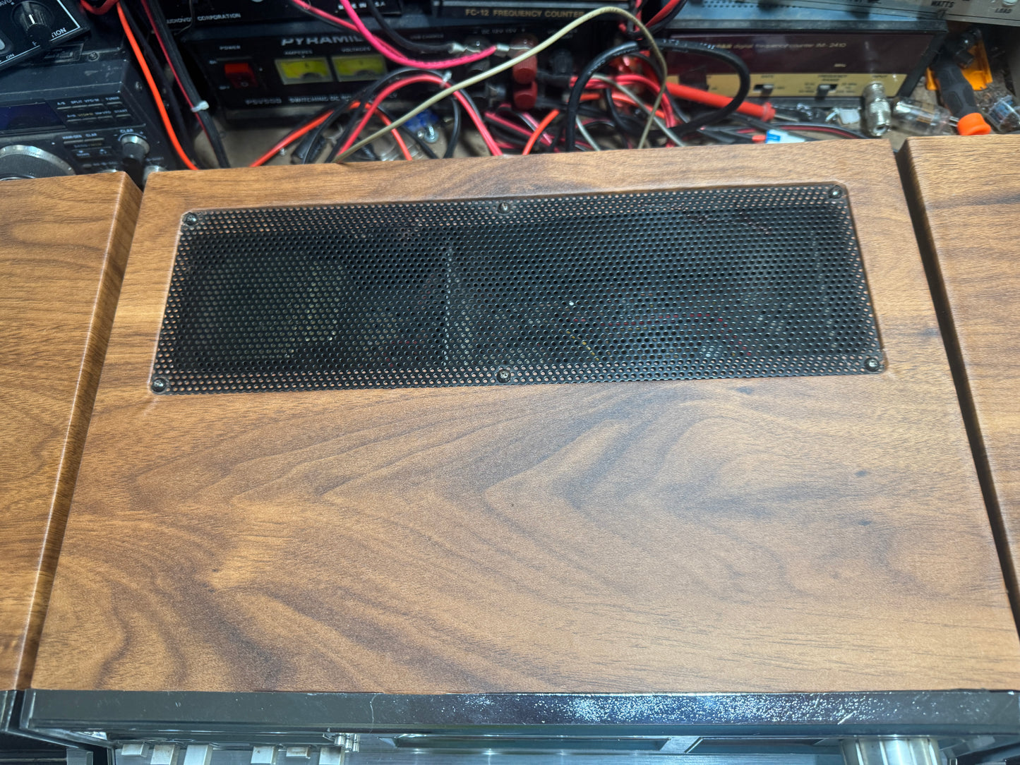 Cobra 2000GTL and Silver Eagle with 2 speakers