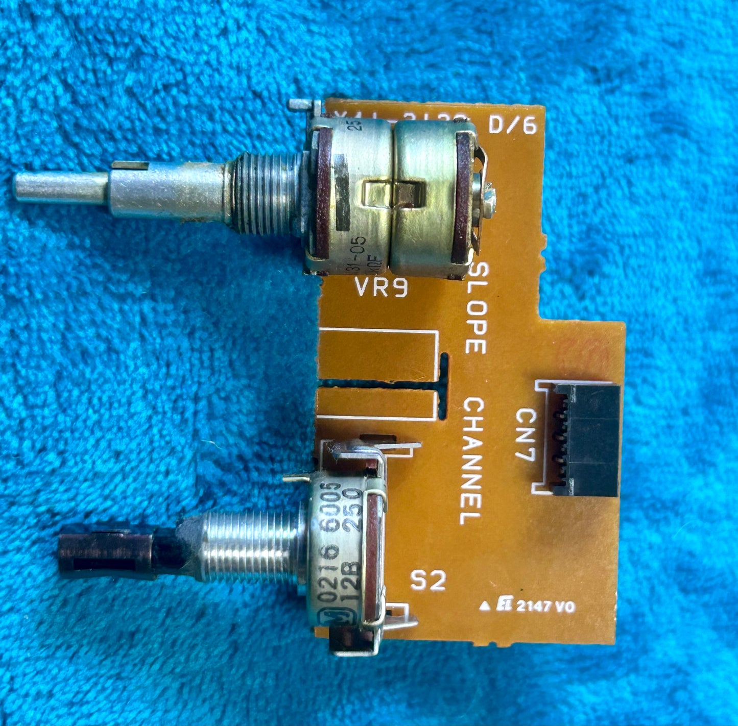 Kenwood TS-850 Memory Channel and Slope Tune Controls